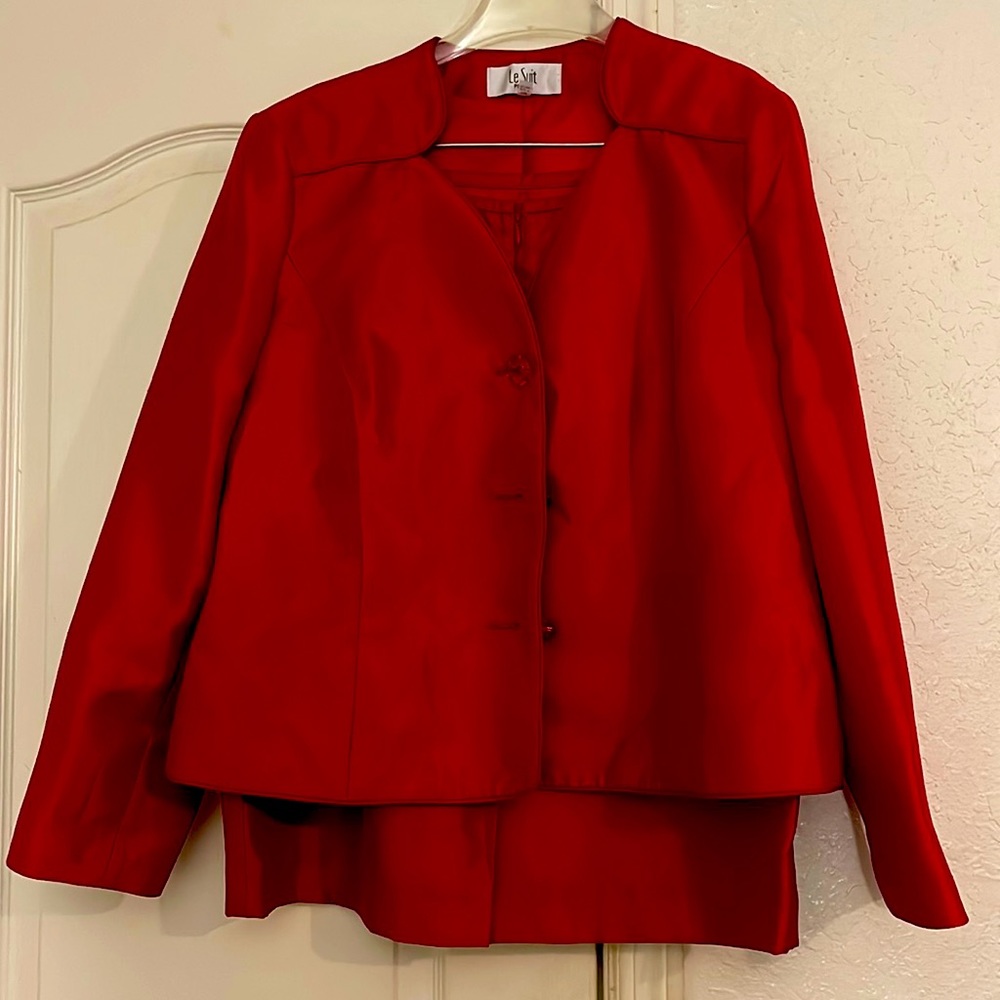 Le Suit Woman Petite Skirt Suit 16P Lined Fitted Career Business